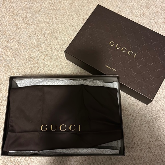Authentic Gucci heels, Excellent condition, Very comfortable! - Picture 7 of 8